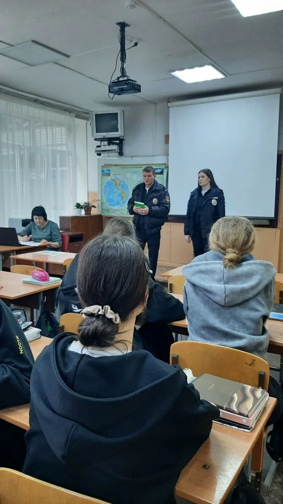 ❗❗❗В рамка акции "Безопасные каникулы" инспекторы ОПДН Левченко Кристина Владимировна и Гайворонский