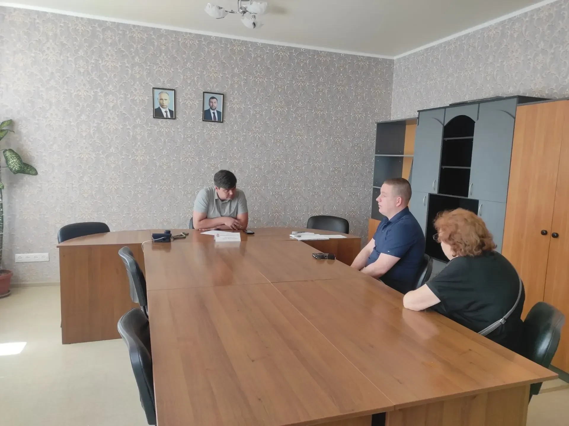 20 июля 2026 года,  Глава муниципального образования городской округ Торез Артем Чесноков провел при