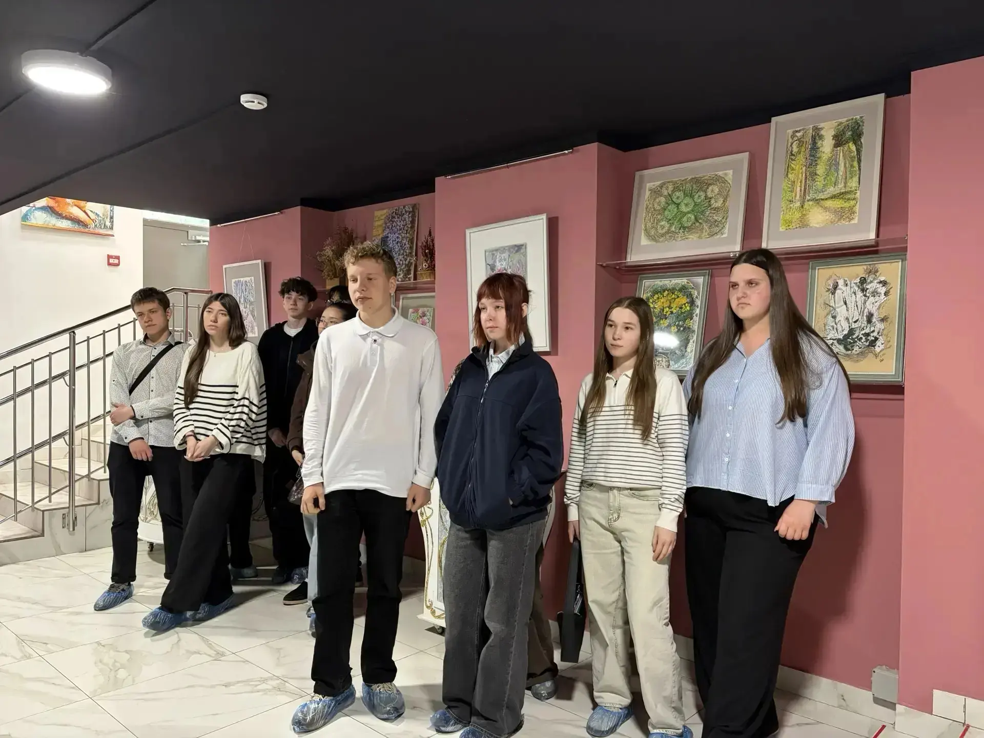 🎭 На перроне вечности: студенты ОАТК погрузились в мир Чехова в театре «Пьеро»  На днях студенты ГАП