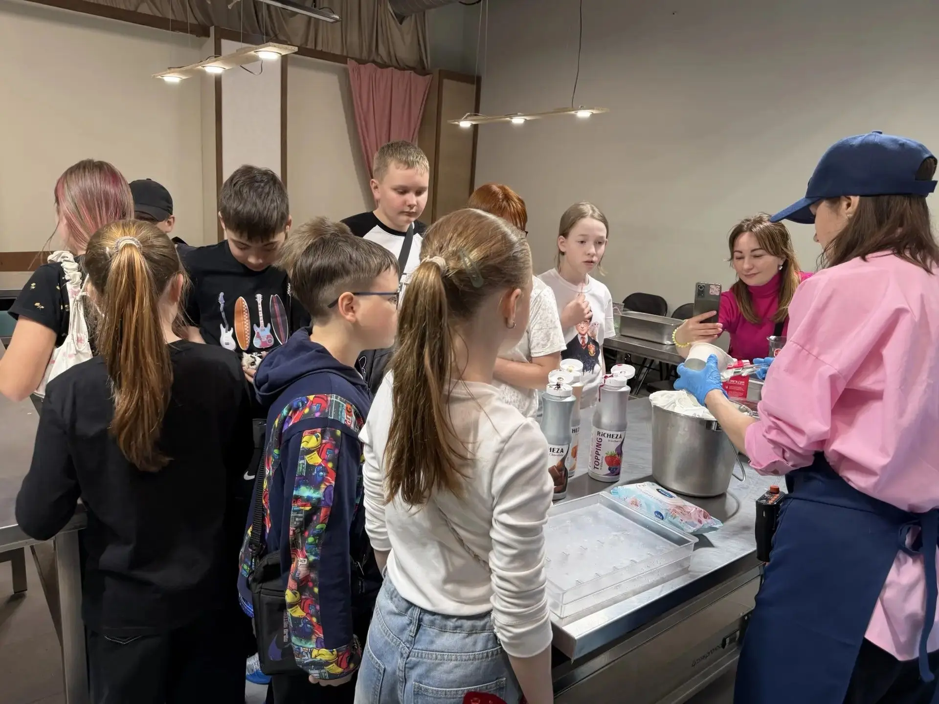 Учащиеся 5-Д класса с классным руководителем Полупан Еленой Борисовной и родителями 25 мая посетили 