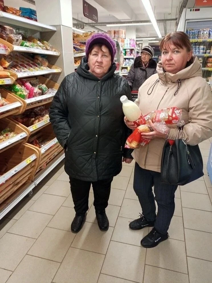 ❤️Сотрудники комплексного центра социального обслуживания населения  Глушковского района продолжают 