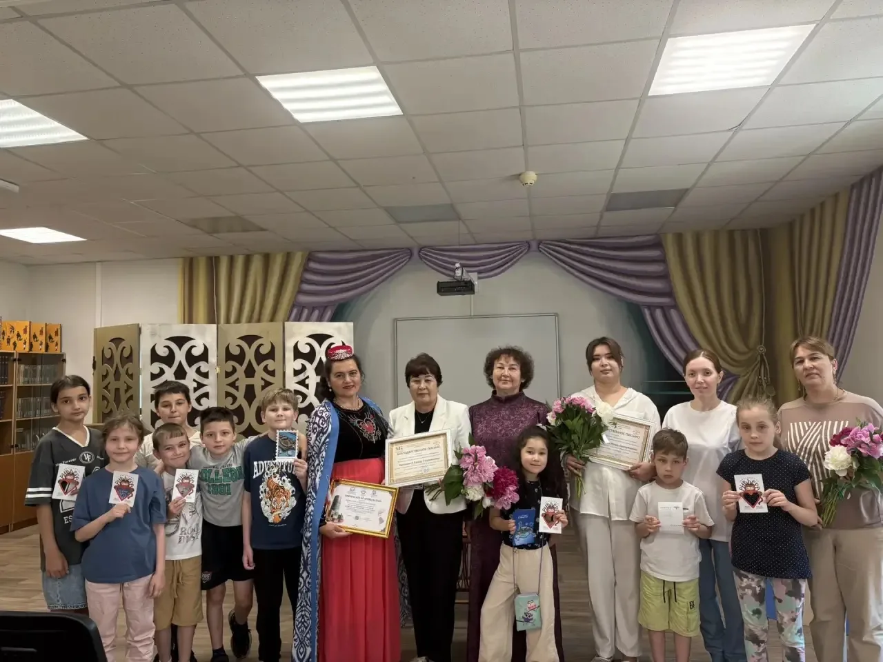 Завершающий день лагеря «КнигаЛюб» стал по-настоящему ярким и запоминающимся!

Для ребят прошёл крас