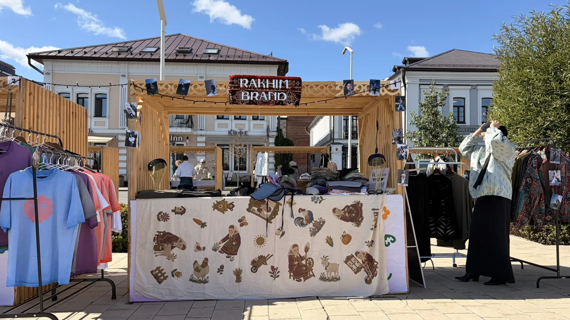 Дуслар, приходите сегодня на Печән Базары! 🎪 12.00 — 21.00