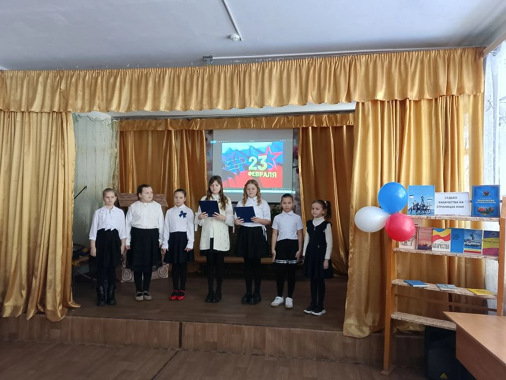 Накануне Дня защитника Отечества, 23 февраля, школьные стены наполнились духом сопернич...