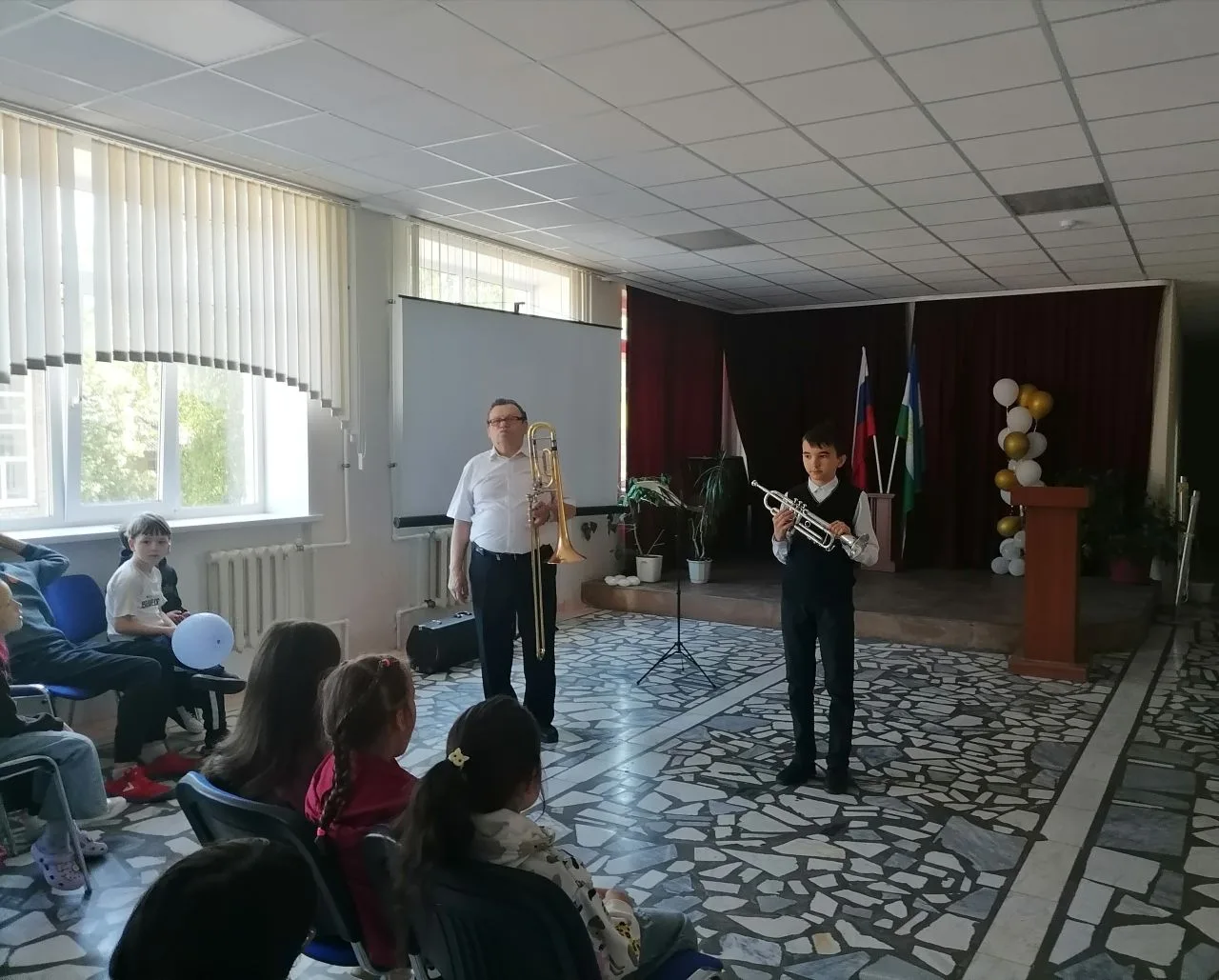 В рамках просветительской программы по приобщению подрастающего поколения к академической музыке пре