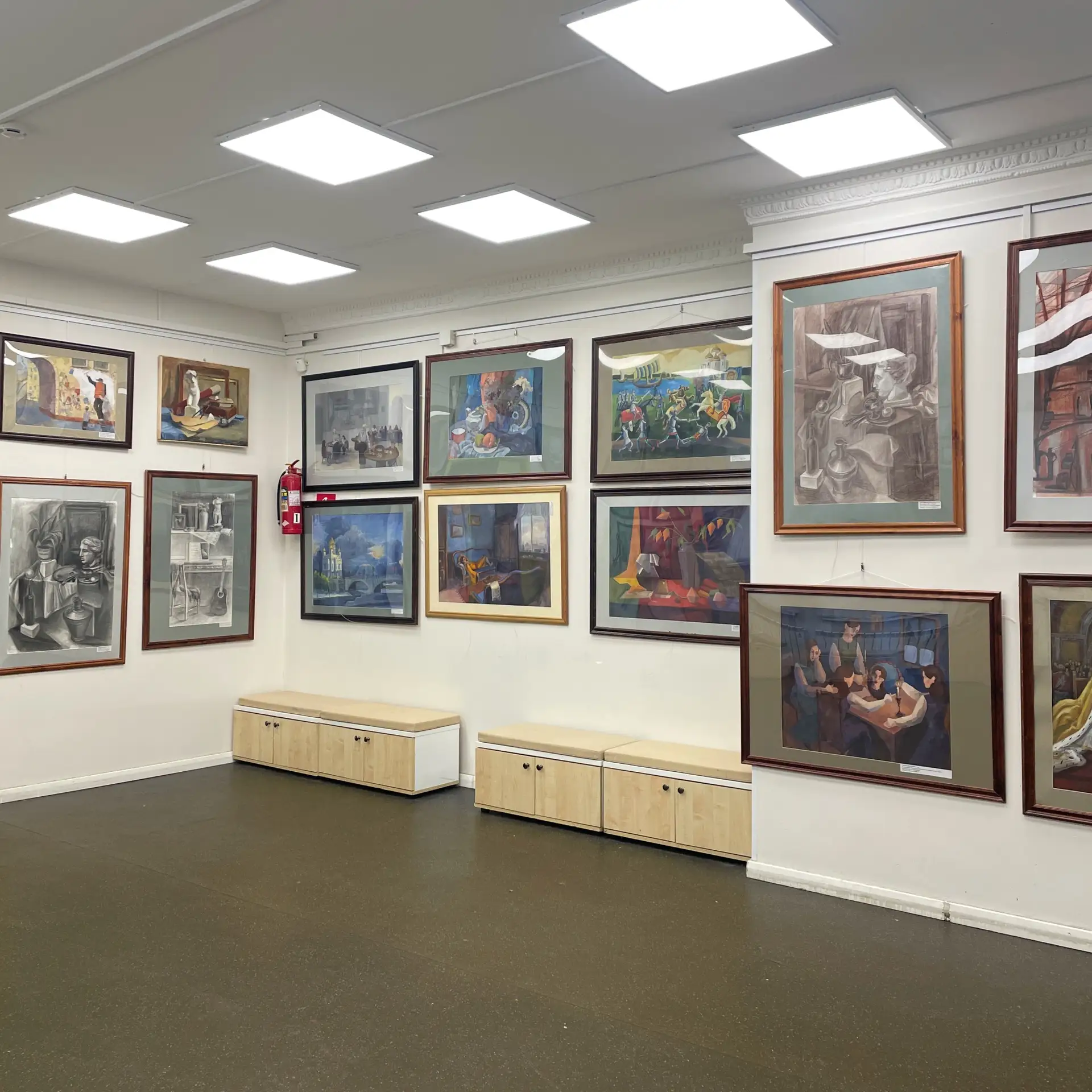 Выставка выпускных работ на 7-й Парковой, 28! 🎓🎨