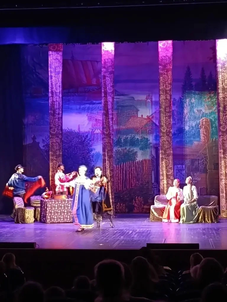 🎭КАНИКУЛЫ С ПОЛЬЗОЙ ✨ В последние дни каникул ученики 5б кл.,5в кл. и 6г кл. вместе с классными руко