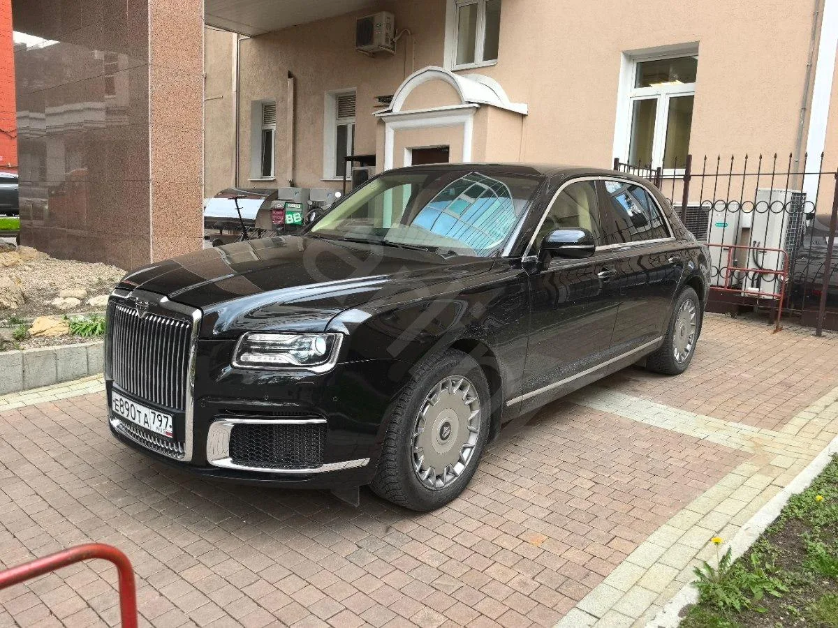 🍭 Леденец дня

💎 Aurus Senat 4.4hyb AT (598 л.с.) 4WD

Роскошный и мощный седан, который идеально 