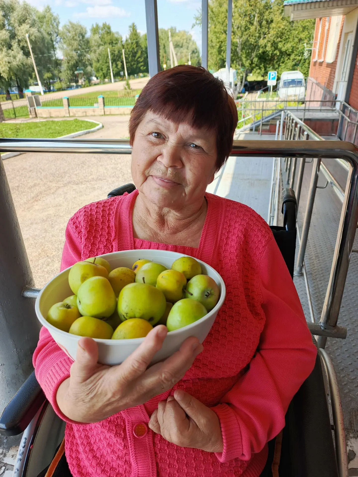 Яблочный Спас — один из самых известных августовских праздников, который сочетает право...