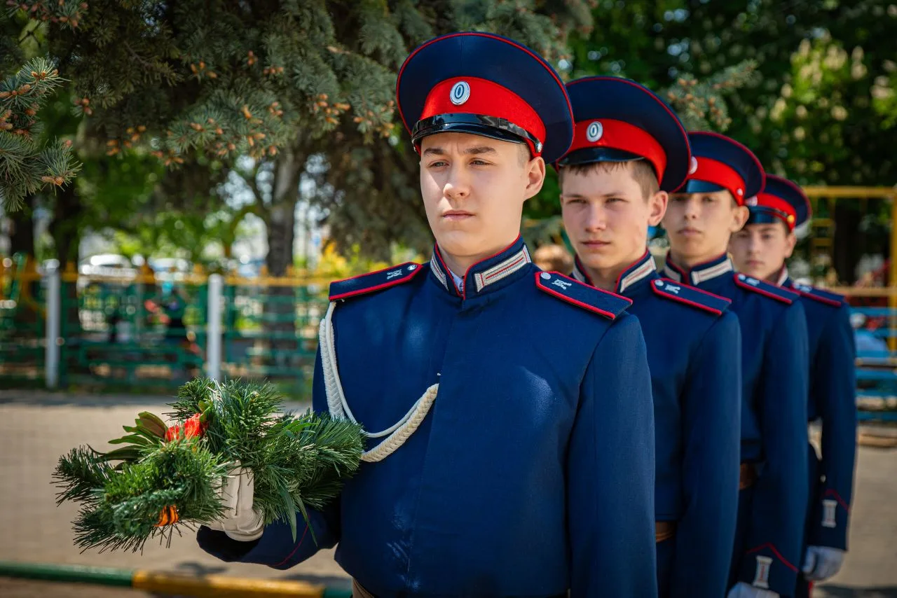 ⏳ ГИМНАЗИЯ-ЭТО ПАМЯТЬ!  🕊️ Обучающиеся МБОУ Гимназия №21 приняли участие в торжественном шествии, по