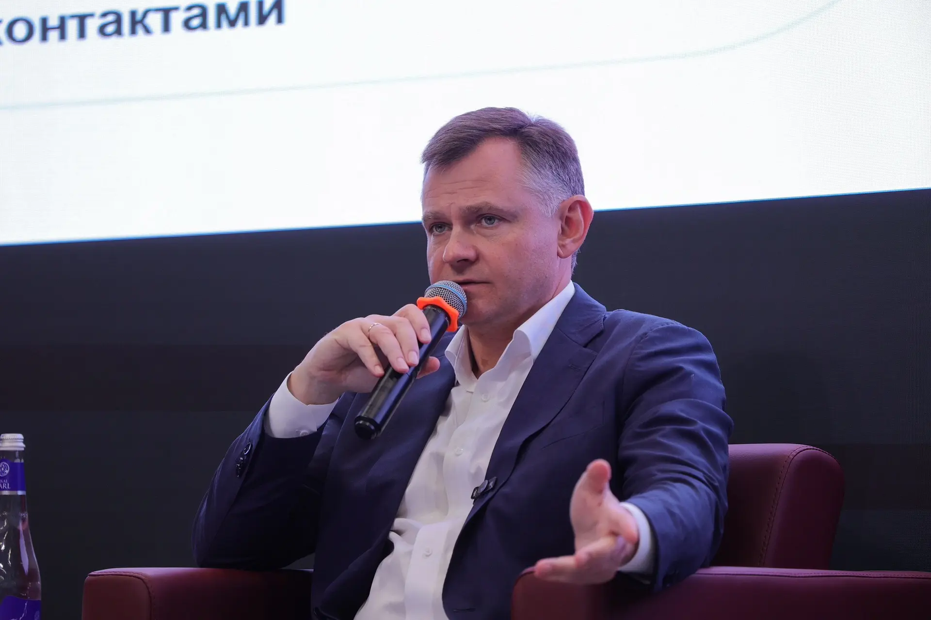 Развитие первичной медико-санитарной помощи обсудили сегодня на встрече Губернатора Юри...