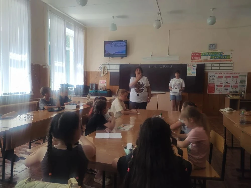 10 июня-школьный лагерь...

✅✅✅ В школьном лагере проведено мероприятие "Здоровые зубы - красивая ул