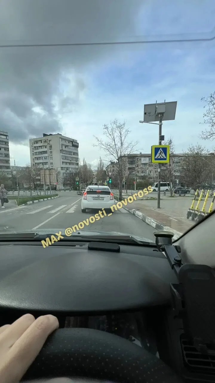 Здравствуйте! Прошу опубликовать проблему которая уже ежедневно мучает жителей южного района.  В про