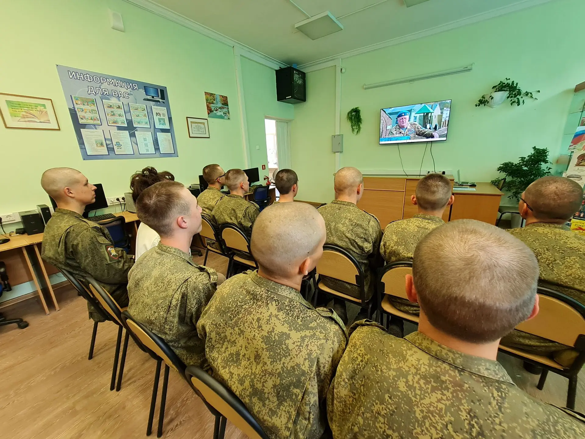 Библиотека семейного чтения-филиал № 11 присоединилась к Международной мемориальной акции 📚

Акцию 