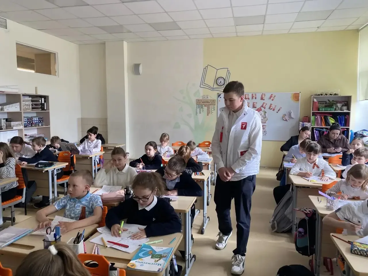 🇷🇺 История России оживает в твоих руках. 🎨  🎖️ За каждым символом Победы стоят подвиги защитников От