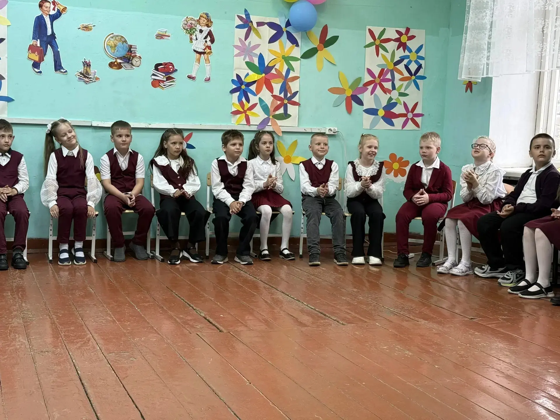 В последний учебный день в 1б классе прошёл праздник "До свидания, первый класс!" На пр...