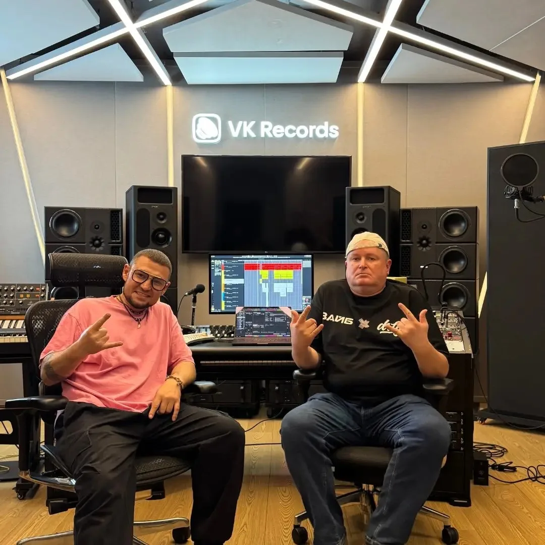 Николай Должанский и BIZZY записали новый трек на студии VK Records 🔥