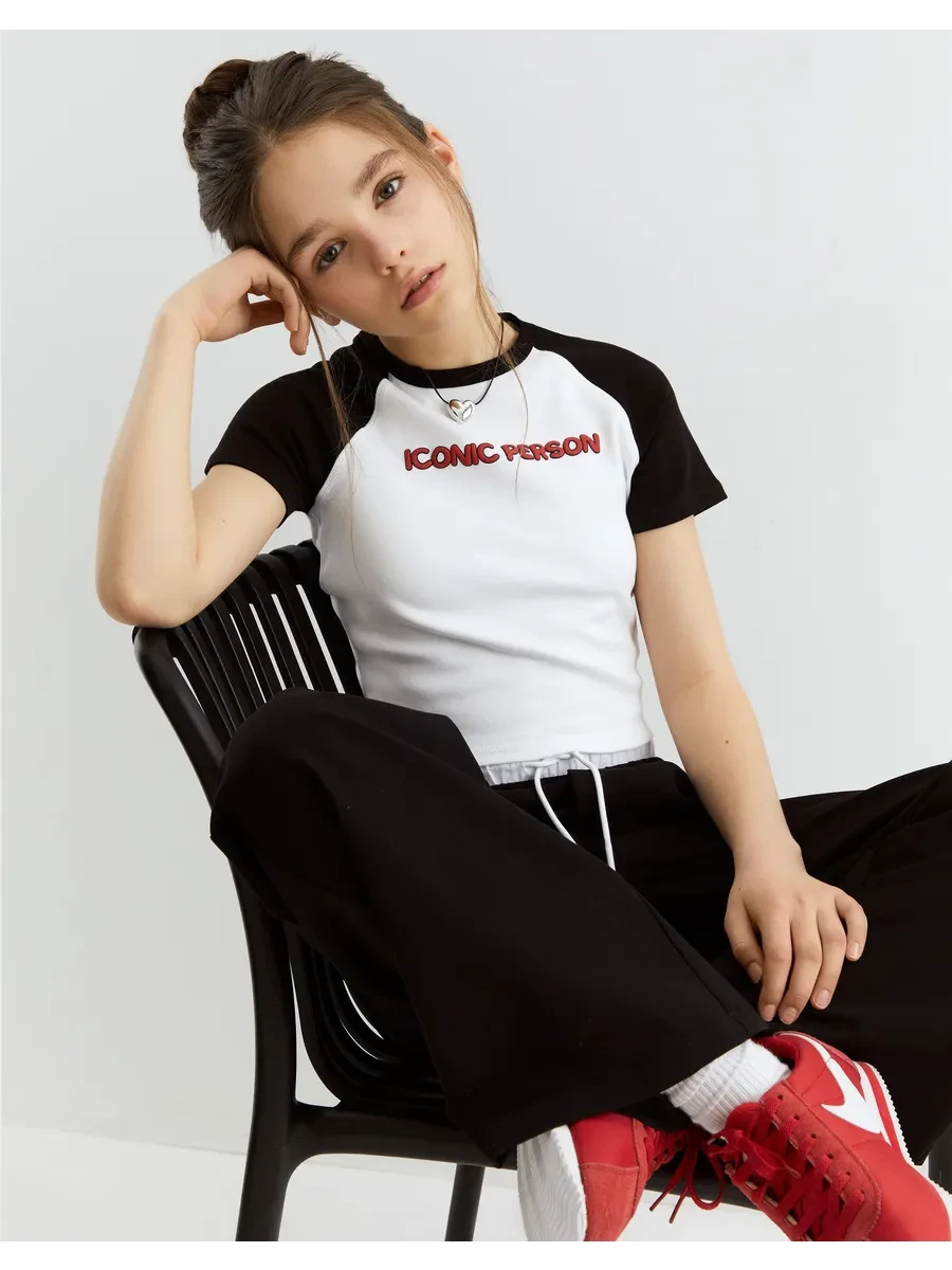 ⚡️ Белый укороченный топ с контрастными рукавами и принтом, gloria jeans