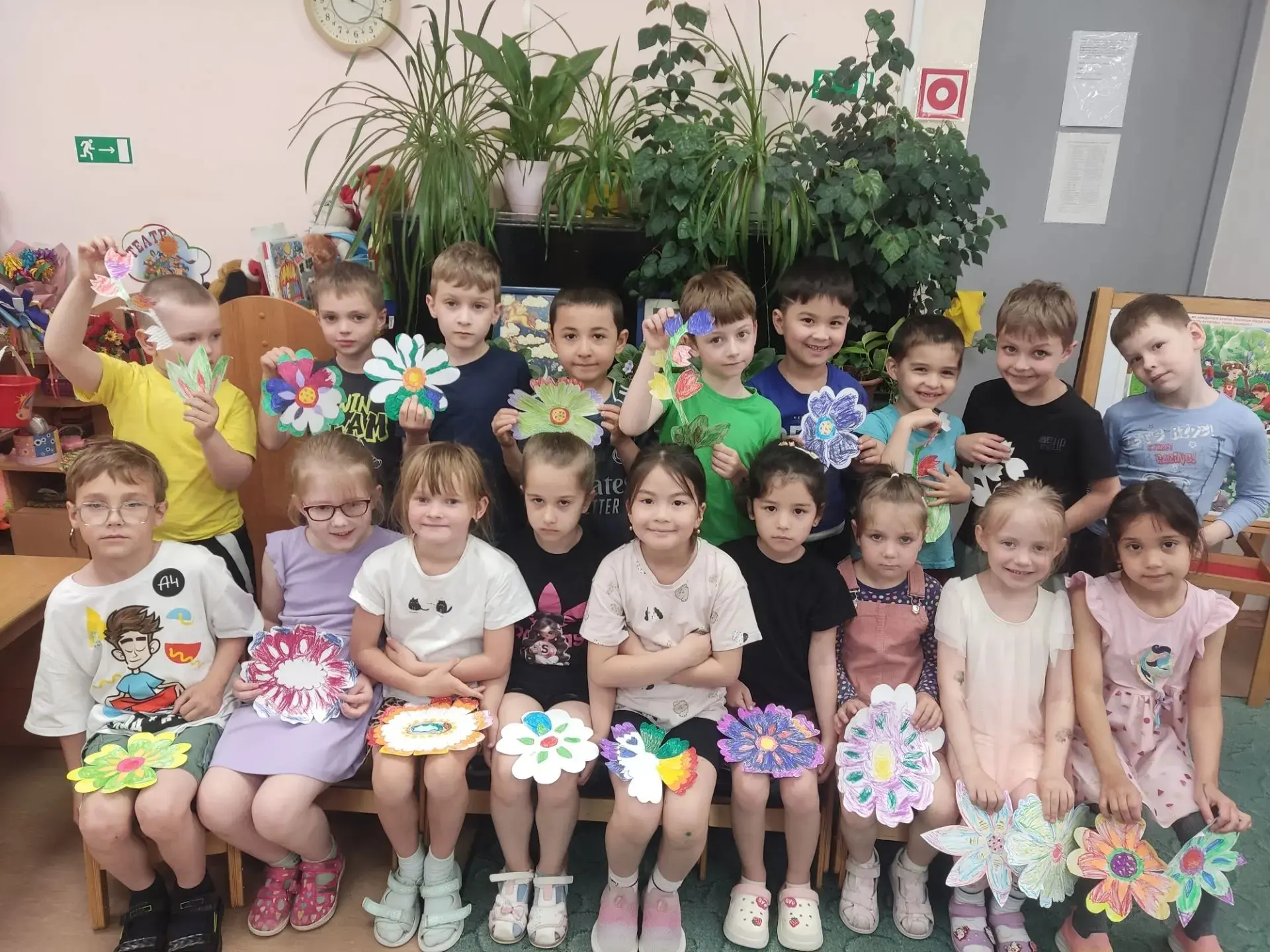 🌸 Экологический день «Красота спасёт мир!» в нашем детском саду 🌸

«Красота спасёт мир» - эти слов