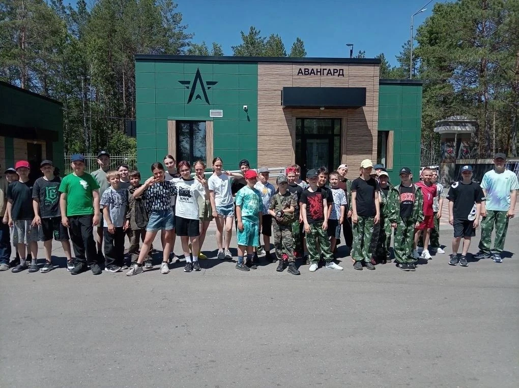 СМЕНА «МОЛОДОЙ БОЕЦ» СТАРТОВАЛА! 🔥🏕️
Сегодня в центре «Авангард» дан старт новой летней смене — «М