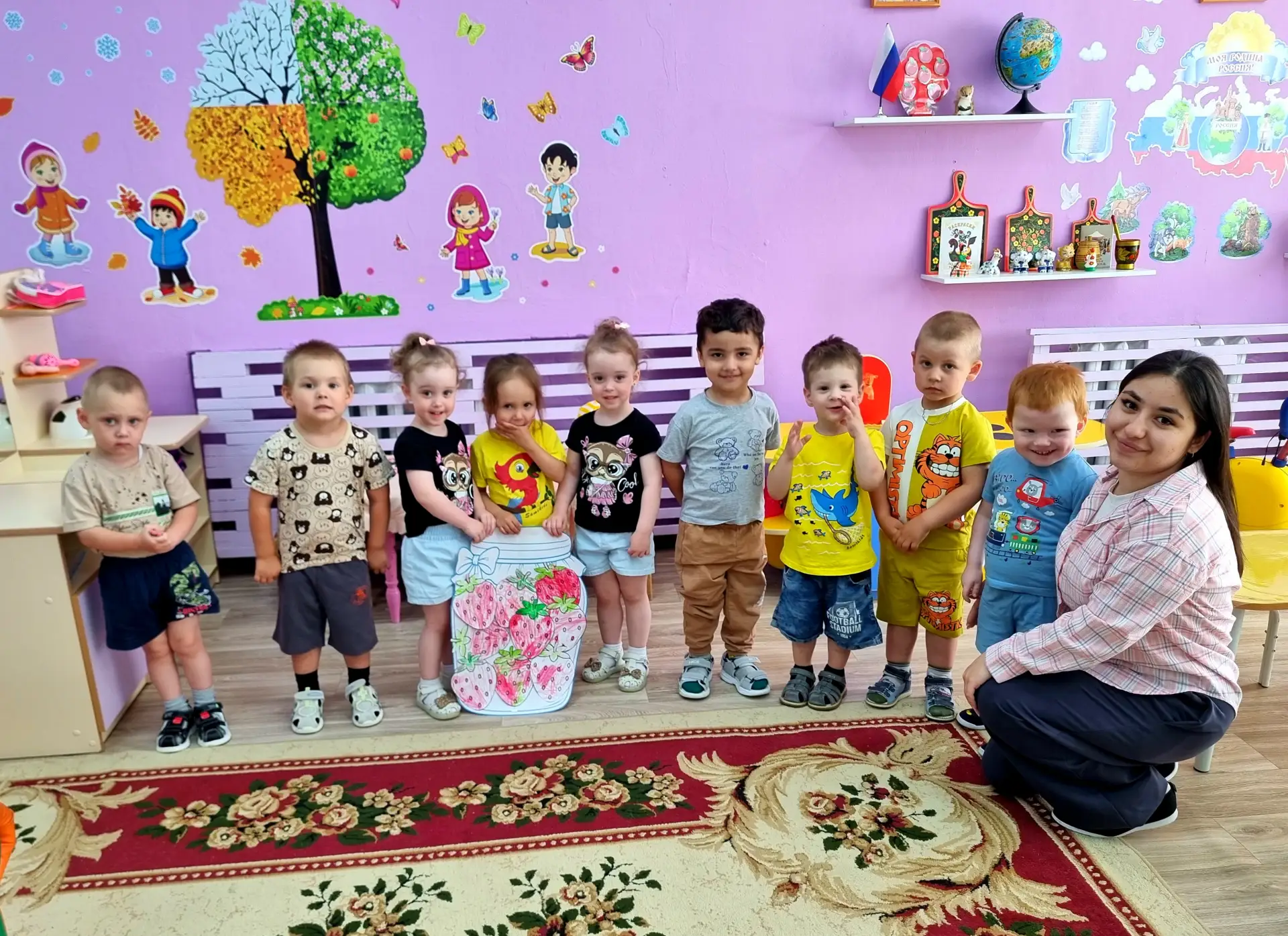 В группе раннего возраста «Колокольчики»🌷 сегодня было по-летнему жарко и невероятно в...