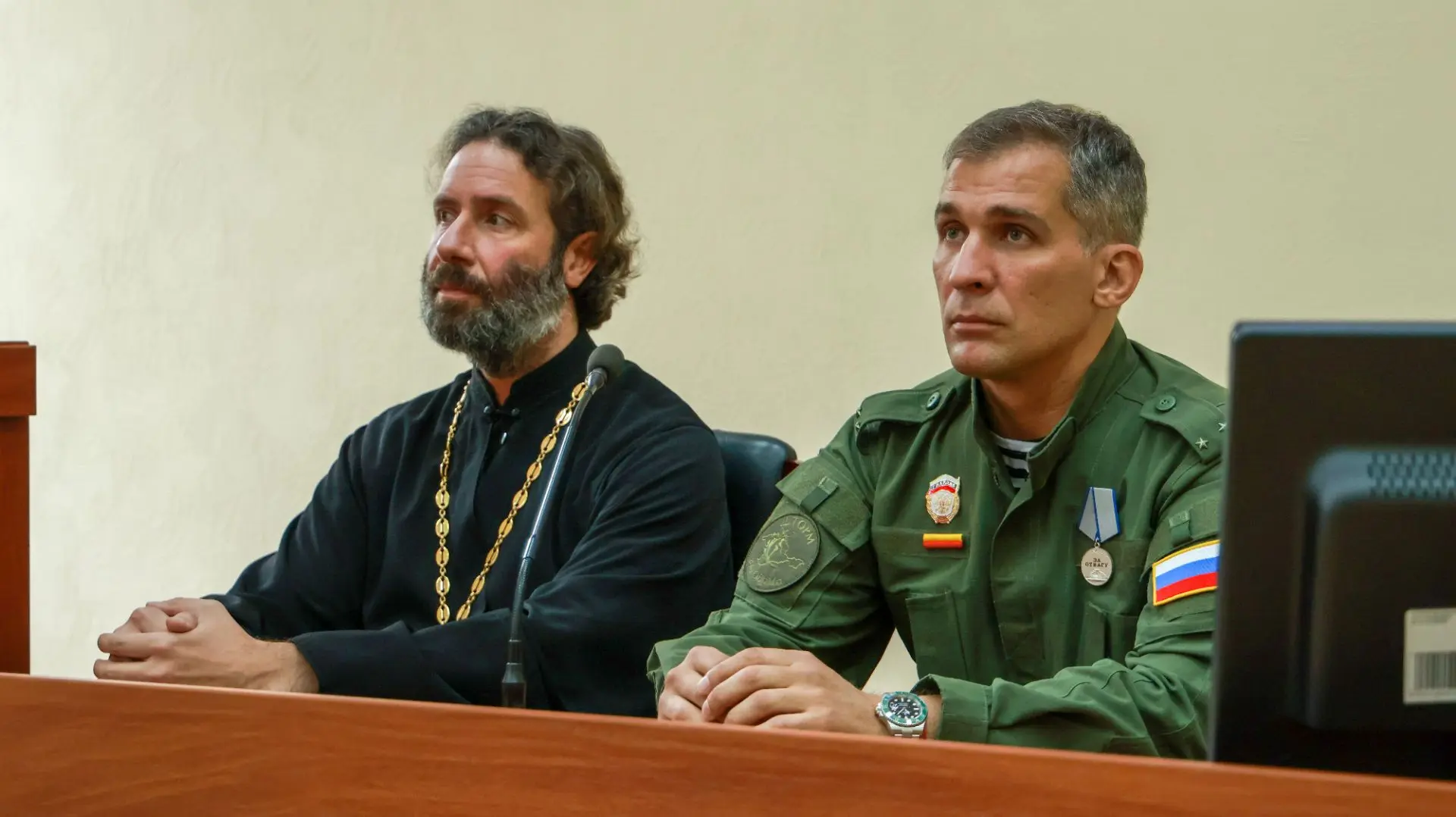 Заместитель директора МАОУ "Гимназия №1" В.М. Блинский - участник семинара по профилактике экстремиз