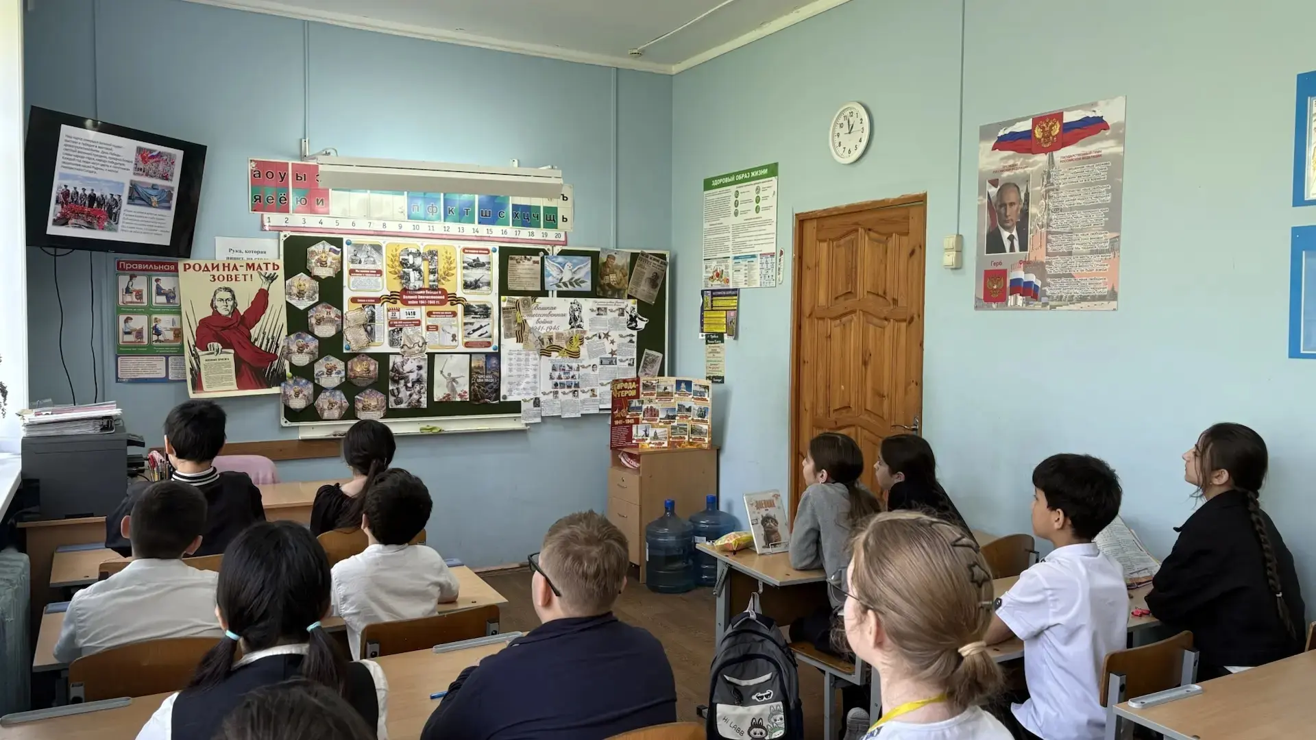 🇷🇺✨День Победы. Урок мужества🎖️💫  В преддверии 9 мая в 4 «Г» классе прошел урок мужества, посвященны