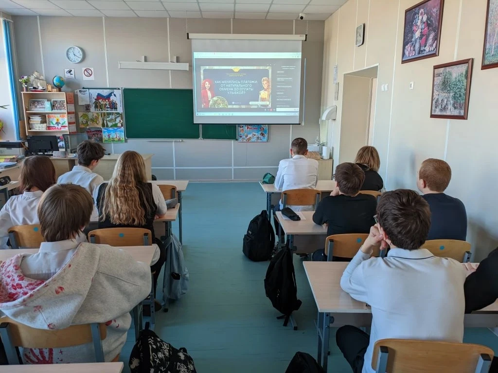 🔍 Финприключение Златы: Эволюция платежей за 1️⃣час 🐚➡️💳 Наши ребята снова в необычном онлайн-уроке 