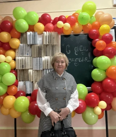 💐Пока уроки сменялись переменами, для наших дорогих учителей работала целая станция по...