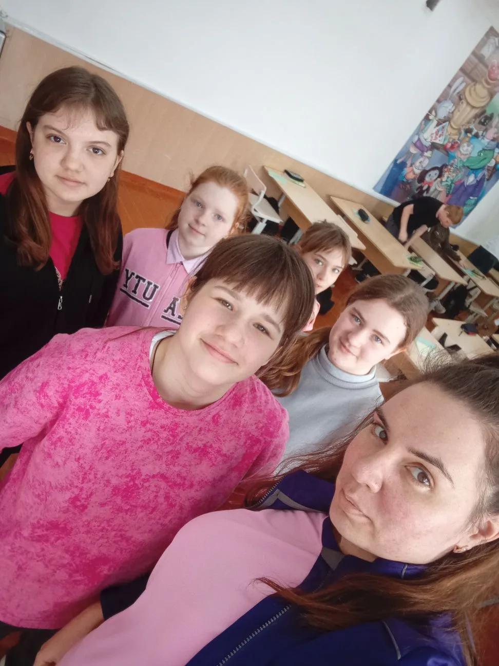 🎉 В 6Б классе прошла долгожданная «Цветная неделя», которая стала настоящим праздником творчества, д