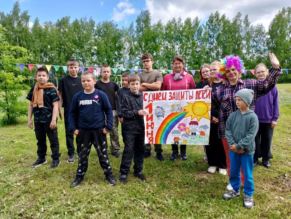ВТОРОЙ ДЕНЬ ЛАГЕРЯ      

Второй день в нашем пришкольном лагере оказался таким же  интересным, как 