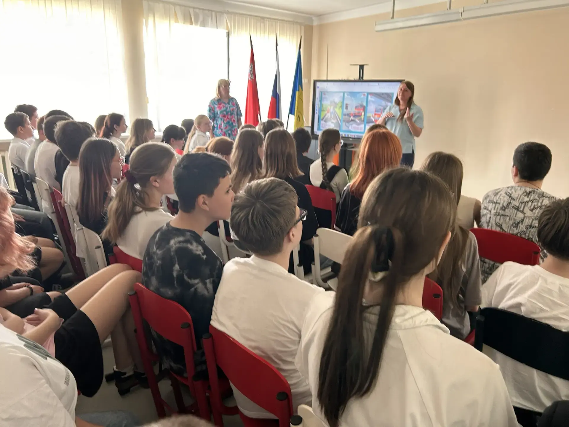 🚂 Месячник «Уступи дорогу поездам!» В МОУ «Глебовская СОШ» подходит к финалу месячник «Уступи дорогу