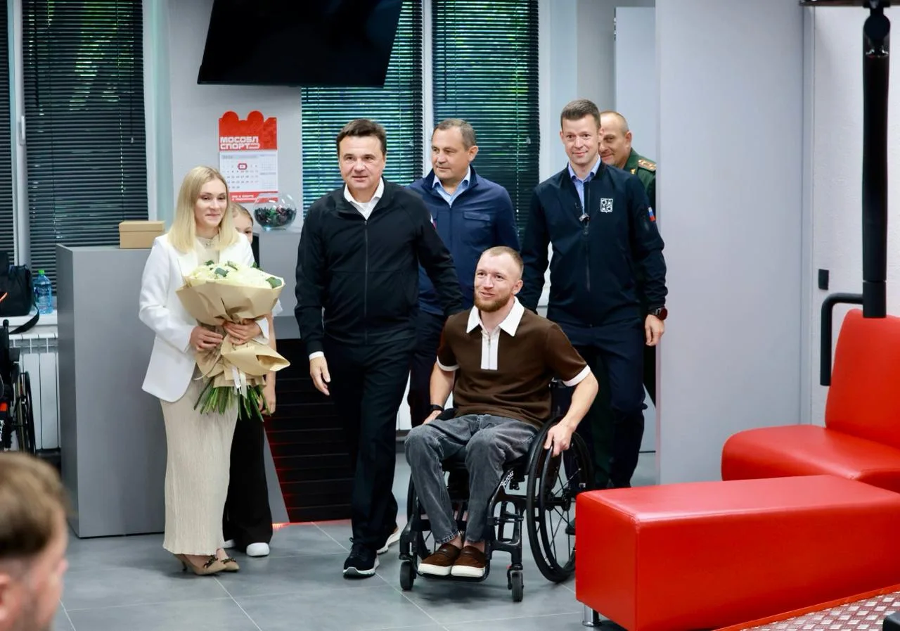 В Балашихе открылся адаптивный фитнес-клуб «Крылья». Его создал ветеран СВО Виктор Шерс...
