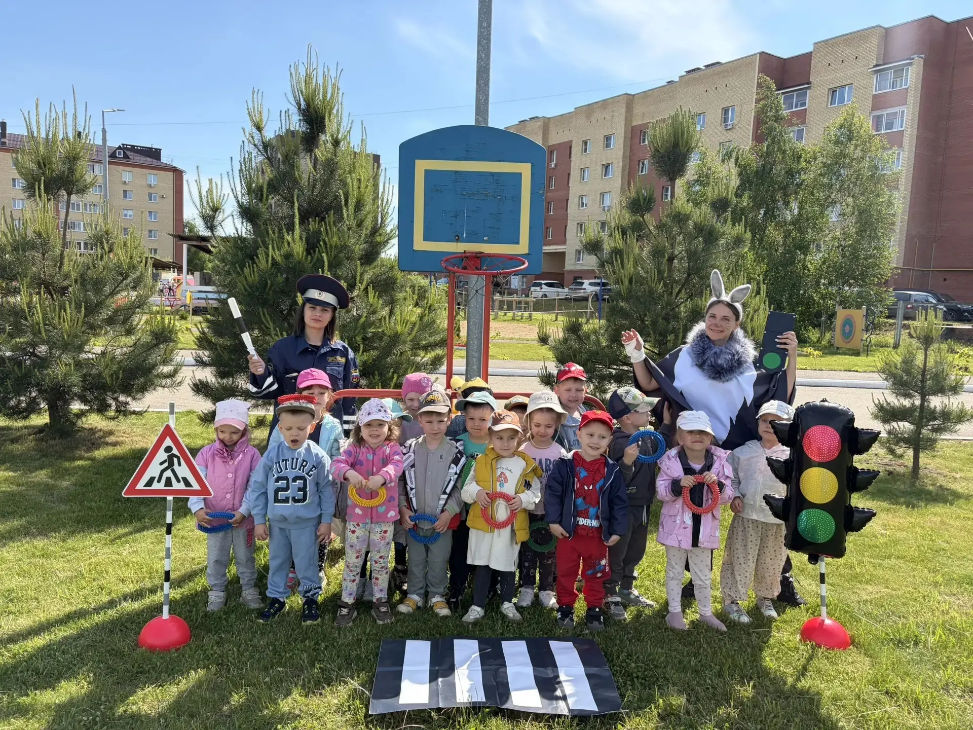 🚦 Осторожно, Зайка! Или как мы учили правила дорожного движения 🐰🚃