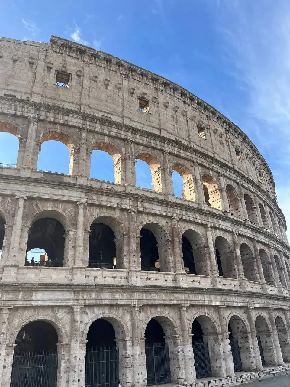 Август в Италии🇮🇹

Жаркий август, бриз Тирренского моря и дымящееся ризотто, которое тает на языке