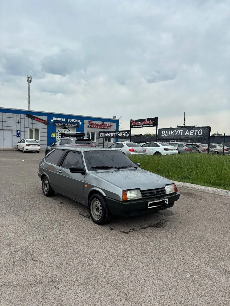Автомобиль на полном ходу . По технике хтс . Мотор инжектор 1.3 (переделан с карбюратор...