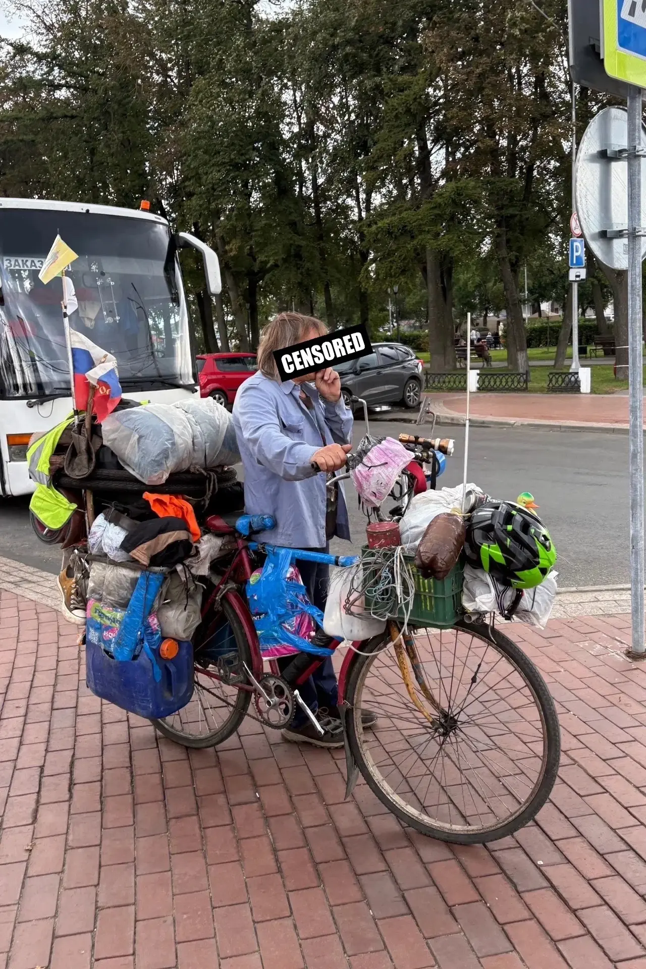 Это что за странствующий путник в центре Костромы ? 🤔