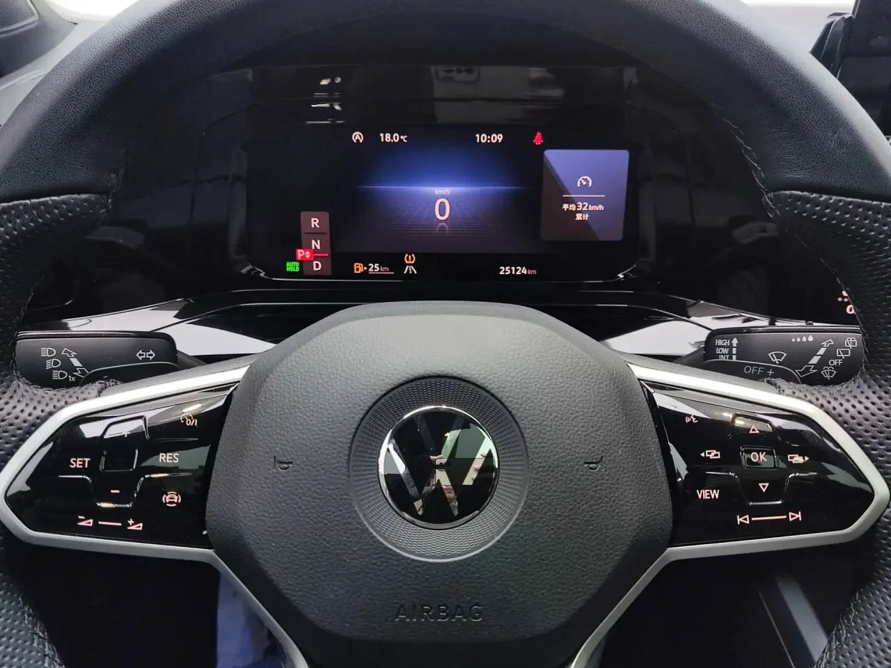 В ПРОДАЖЕ: Volkswagen Golf 280TSI DSG R-Line Lite 🏎  • год выпуска - 2023/05 • V - 1.4 / бензин/турб