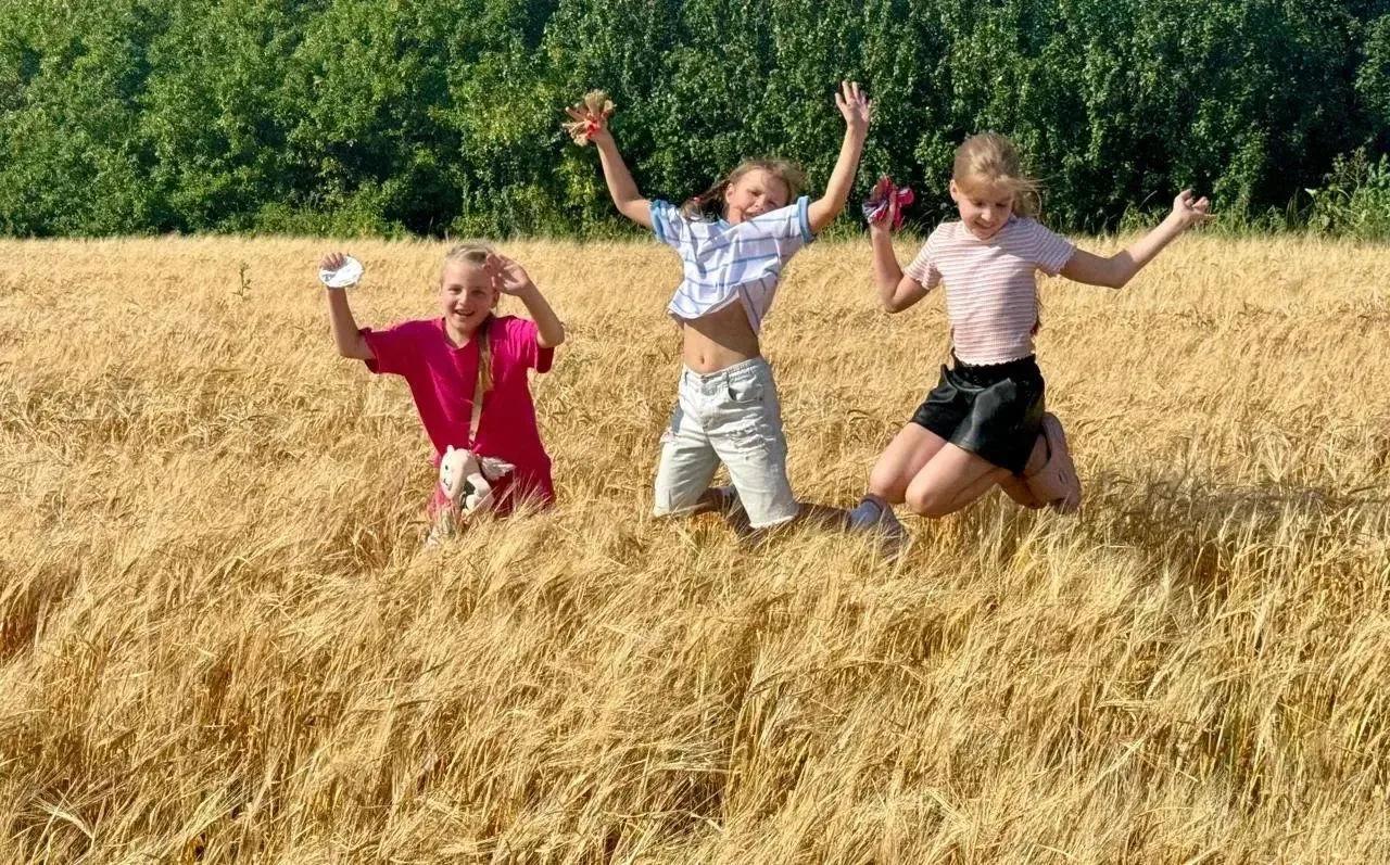 🌞Ура! Каникулы!🏖

О своём  отдыхе рассказывает учащаяся 5 «Б» класса Лютенко Мишель.

«Мы с семьёй