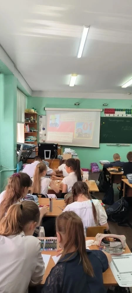 🔥Уроки пожарной безопасности 🔥   В преддверии летних каникул в школе прошли занятия по предупреждени