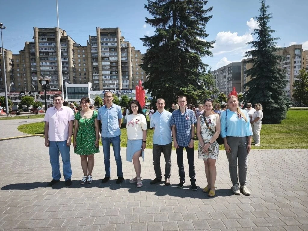 Воспитатель Мамонтова Яна Сергеевна приняла участие в мероприятии "Российский триколор"...