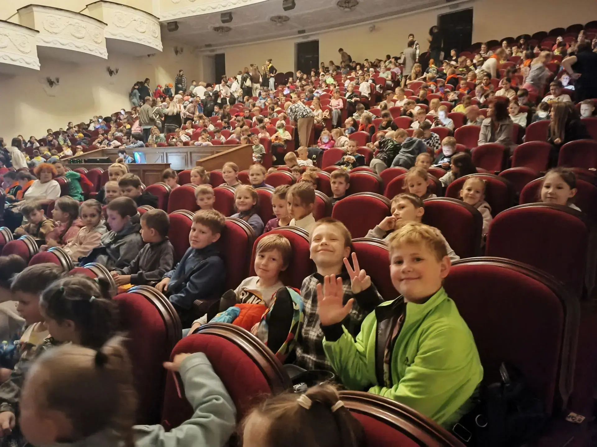 🌞 Сегодняшний день в школьном лагере "Планета Детства" выдался по-настоящему особенным и запоминающ
