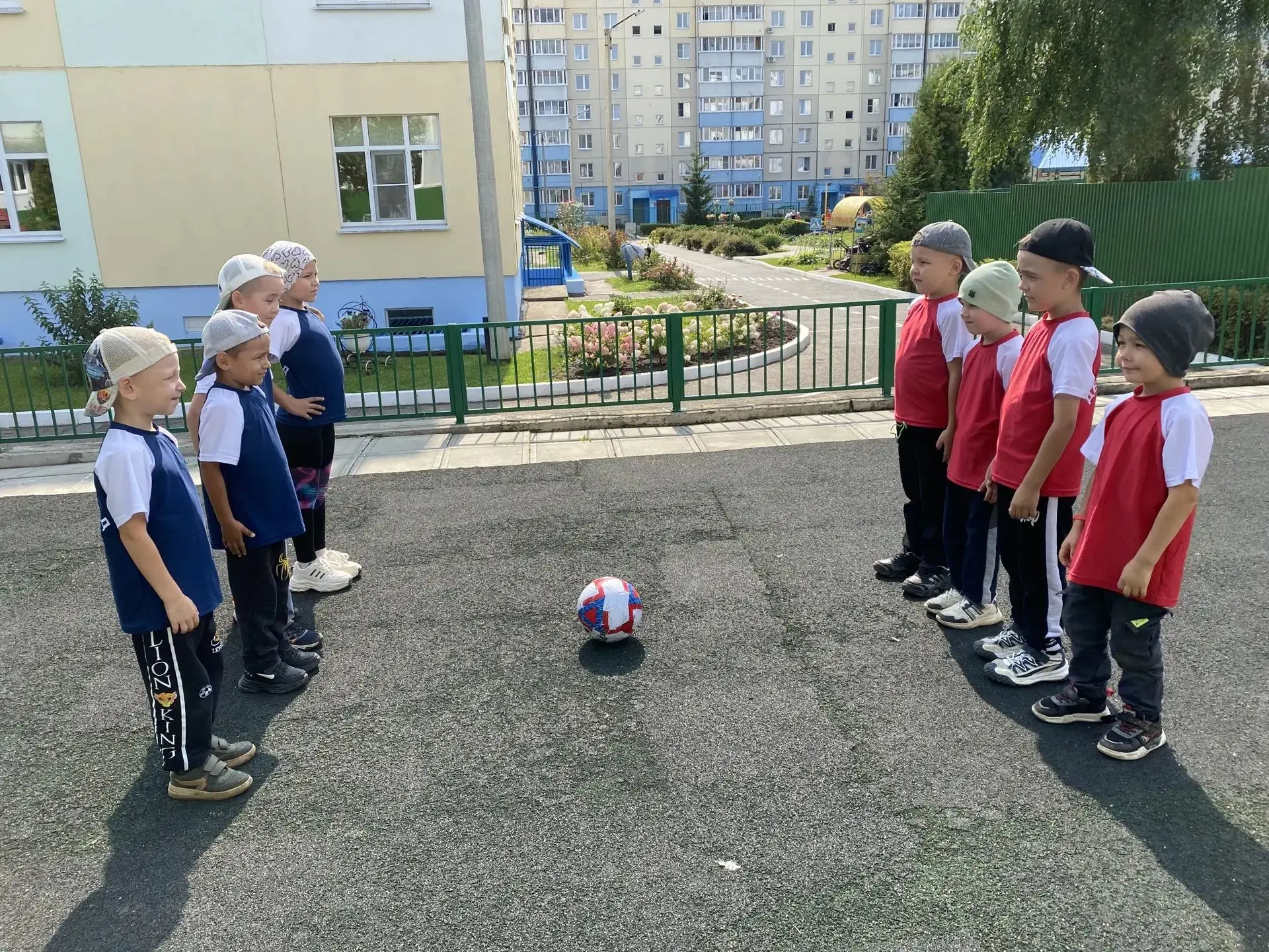 Сегодня в нашем ДОУ в рамках муниципального проекта «Спортивное лето» состоялся захваты...