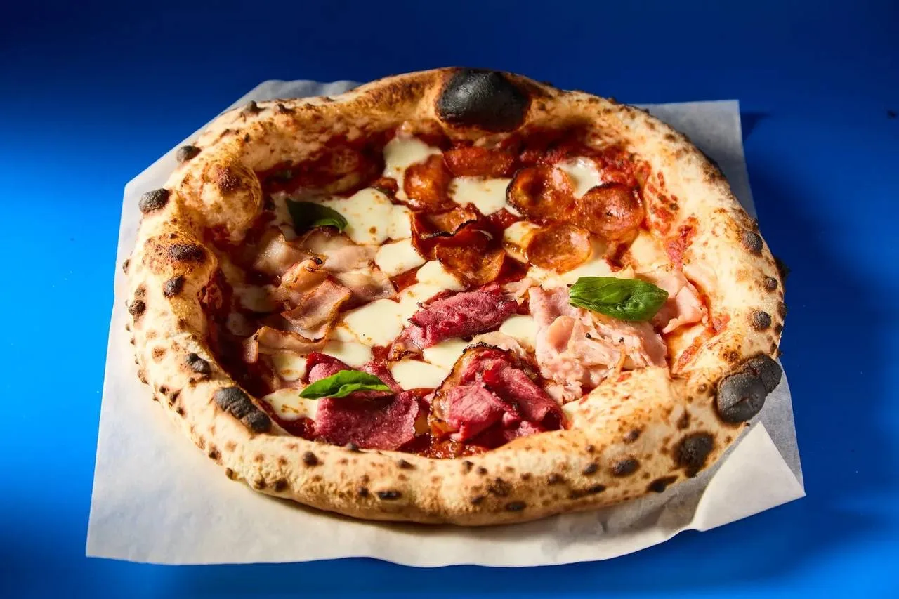 Вакансия в горячий цех и на пиццу Mátes Pizza & Bar! 🍽️
