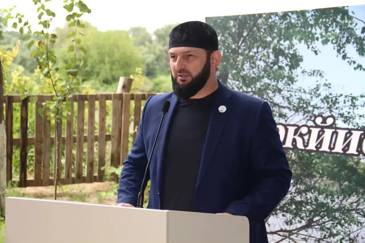 В селе Бено-Юрт Надтеречного района торжественно открылся литературный фестиваль «Терек...