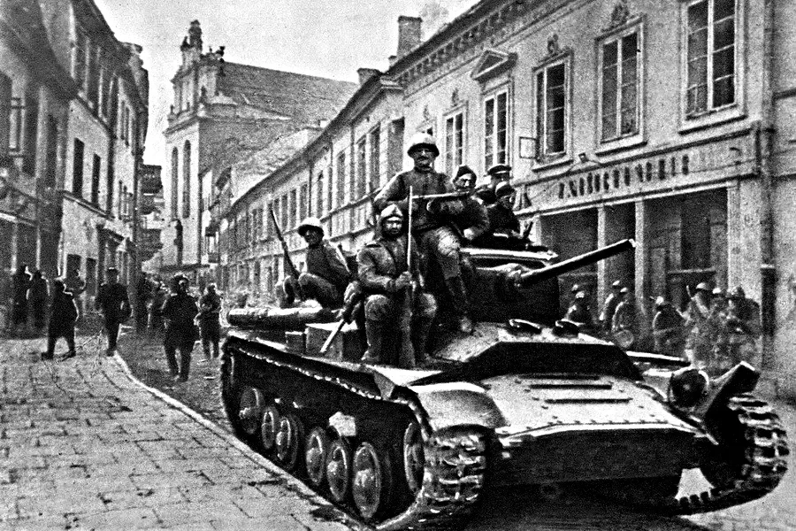 82 года со дня освобождения Вильнюса от фашистских захватчиков...