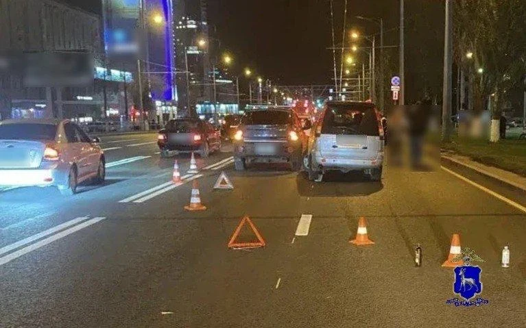 На Московском шоссе в Самаре вечером 12 сентября произошло массовое ДТП с участием трех...