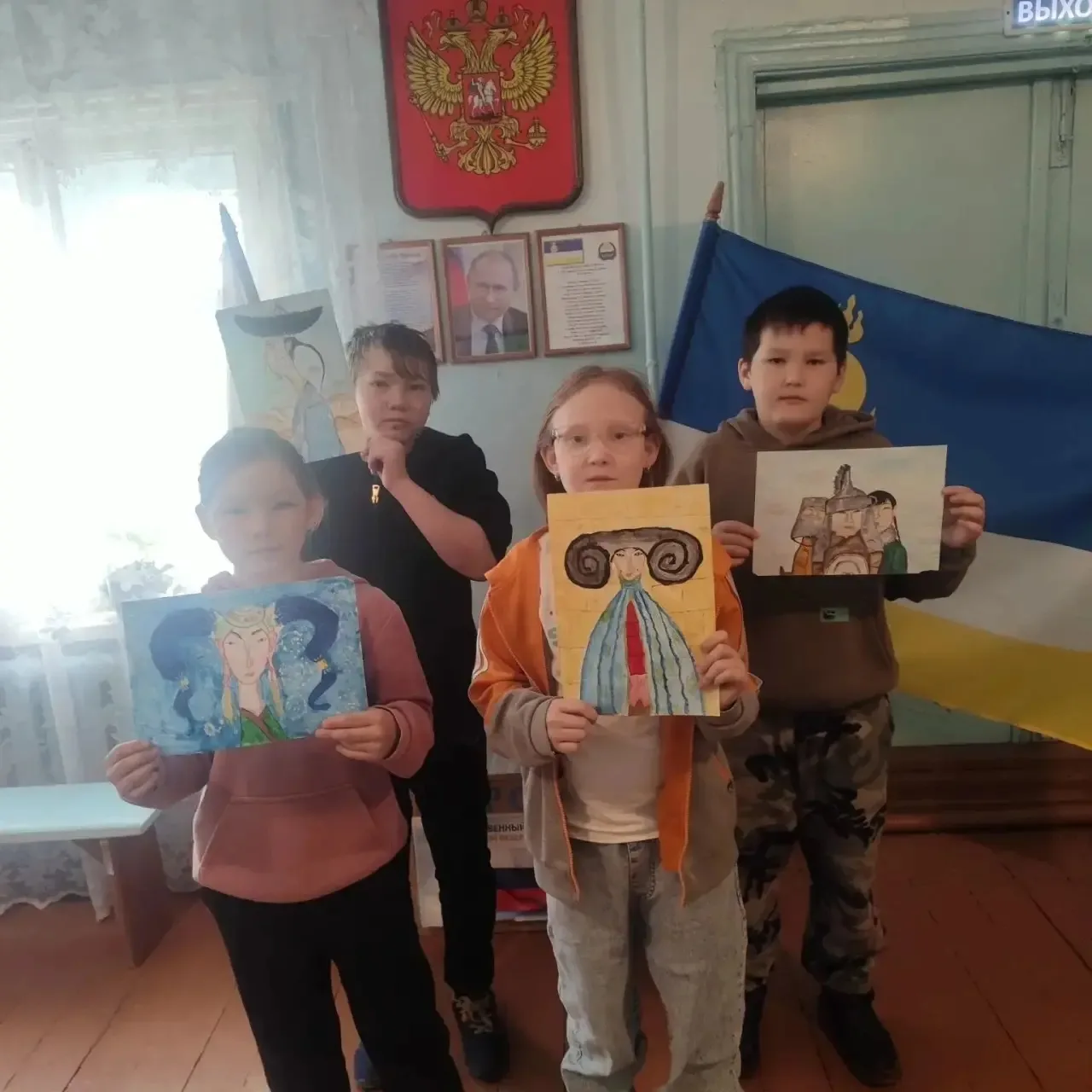 Сегодня в нашей школе у учеников начальной школы прошёл классный час на тему: "Моя Буря...