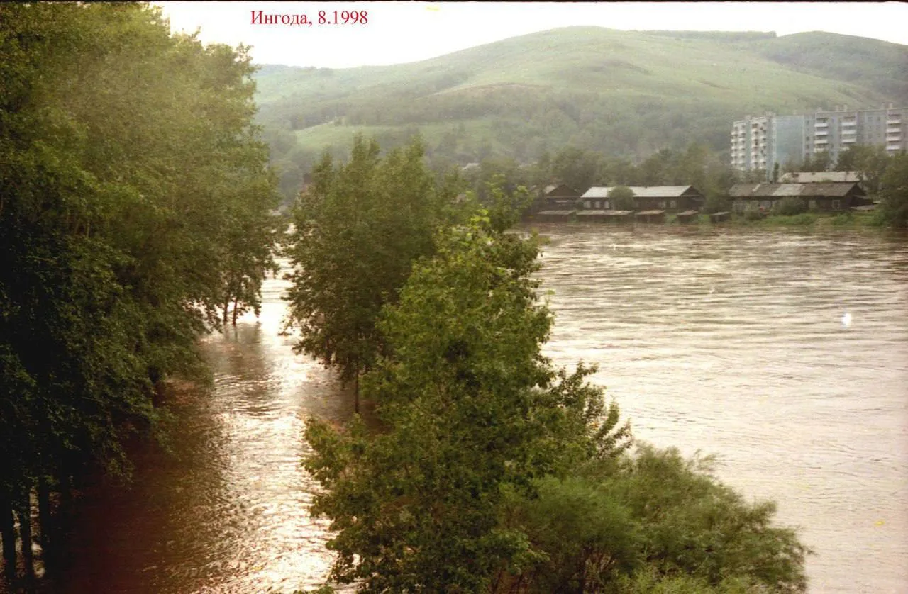🌊 Паводки в Чите — вид на Ингоду в районе улицы Промышленной. Август 1998 года.