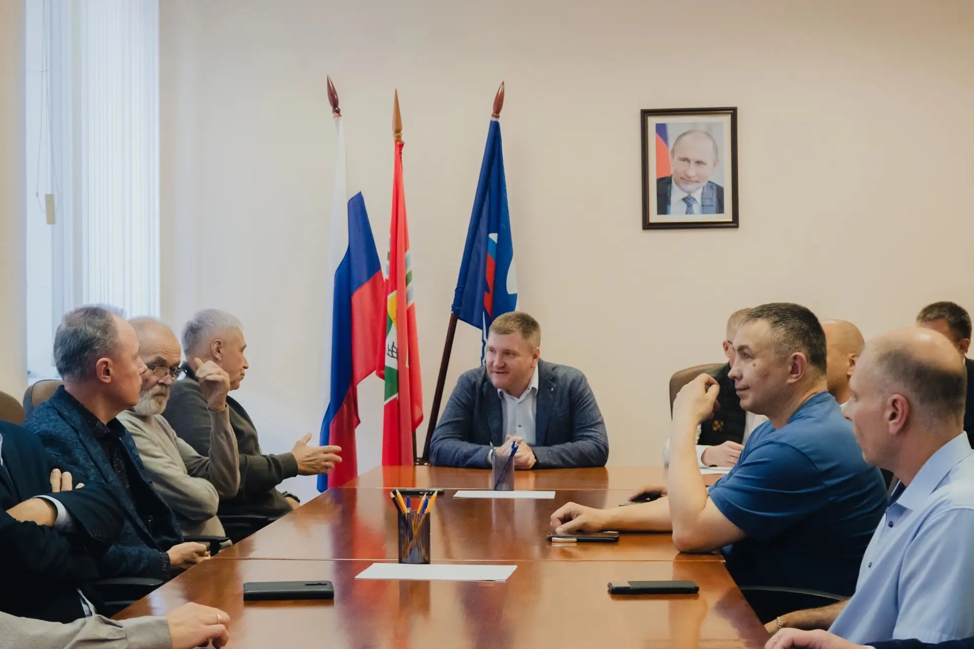 Вчера вновь побывал в Кирово-Чепецке. Принял участие в Совете руководителей предприятий...